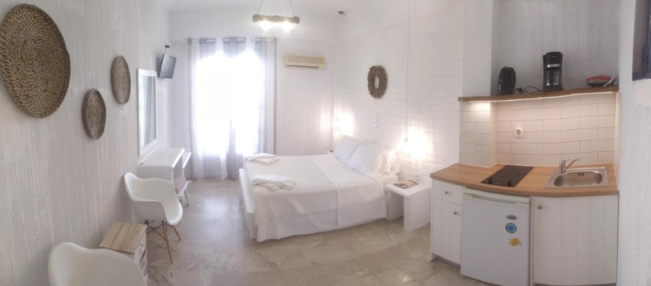 Nora Norita Aparthotel Batsi  Exterior photo
