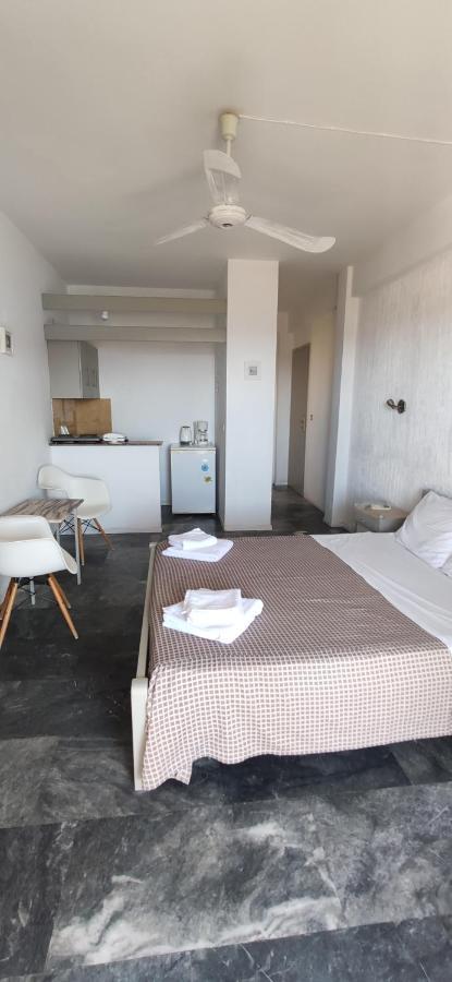 Nora Norita Aparthotel Batsi  Exterior photo